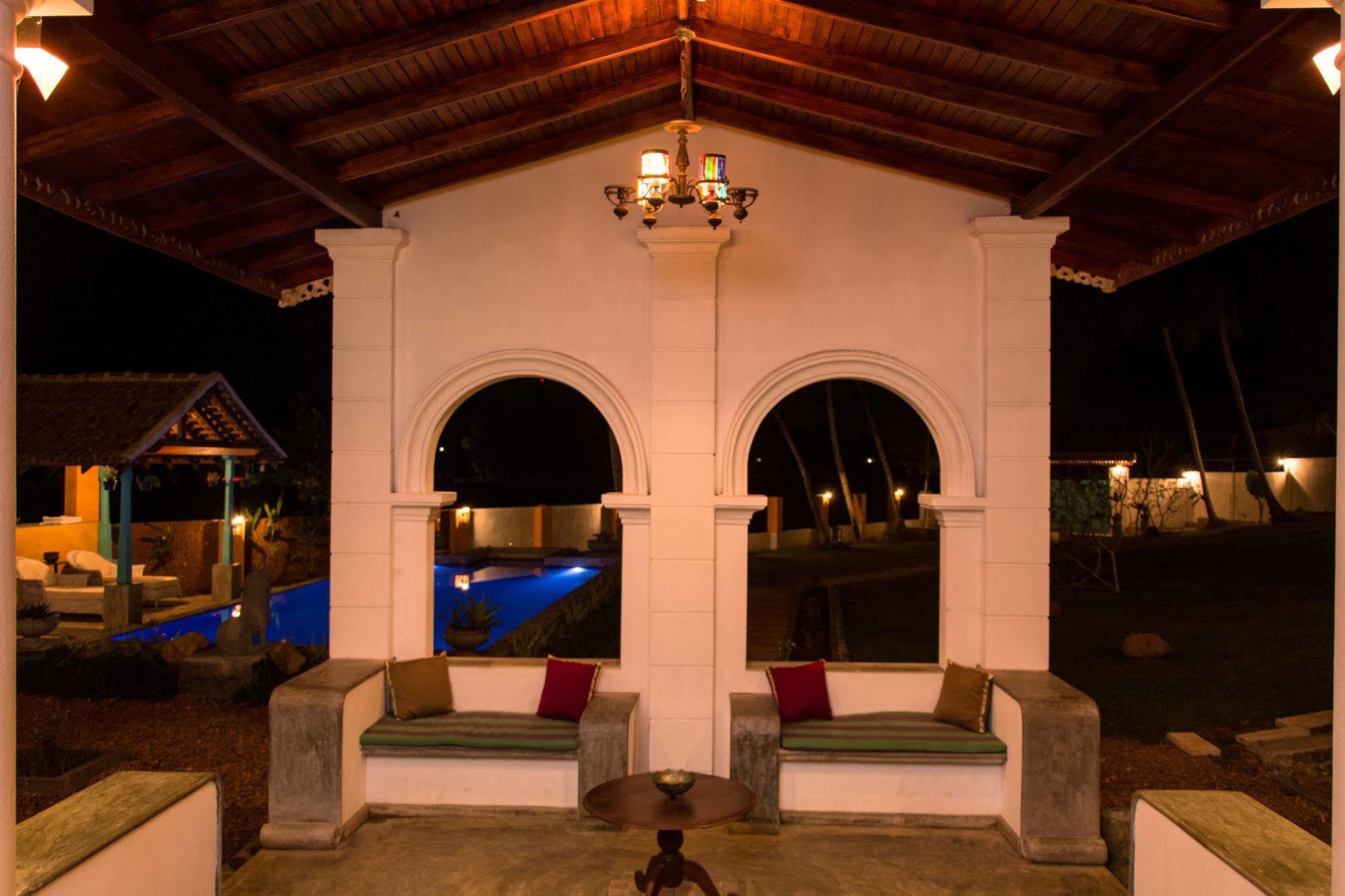 Villa Kubura ฮิกคาดูวา ภายนอก รูปภาพ